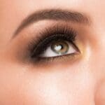 அடர்ந்த புருவங்களை விரைவில் பெற...!