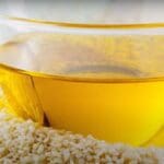 நன்மைகளை அள்ளி வழங்கும் நல்லெண்ணெய்