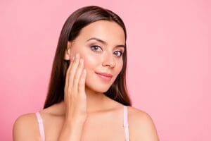 அரிசி கழுவிய தண்ணீரில் ஒளிந்திருக்கும் நன்மைகள் 4 skin