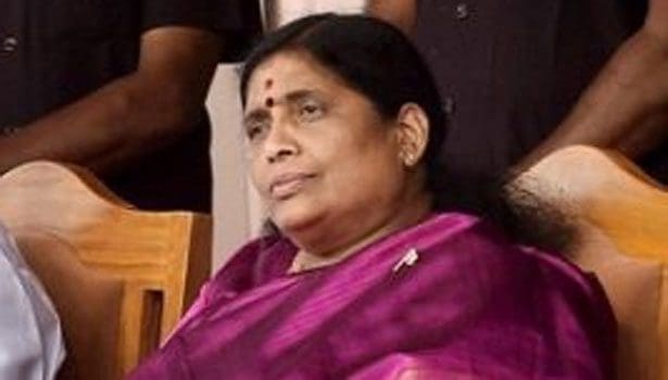 202109011323129411 Tamil News Tamil News O Panneer Selvam wife passed away SECVPF