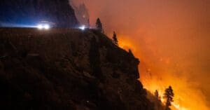 கலிபோர்னியா கால்டோரில் தீ - தஹோ ஏரி வெறிச்சோடியது 3 caldor fire