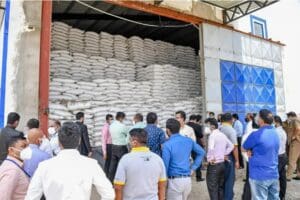 சிக்கியது 29,900 மெற்ரிக் தொன் சீனி!! 3 sug