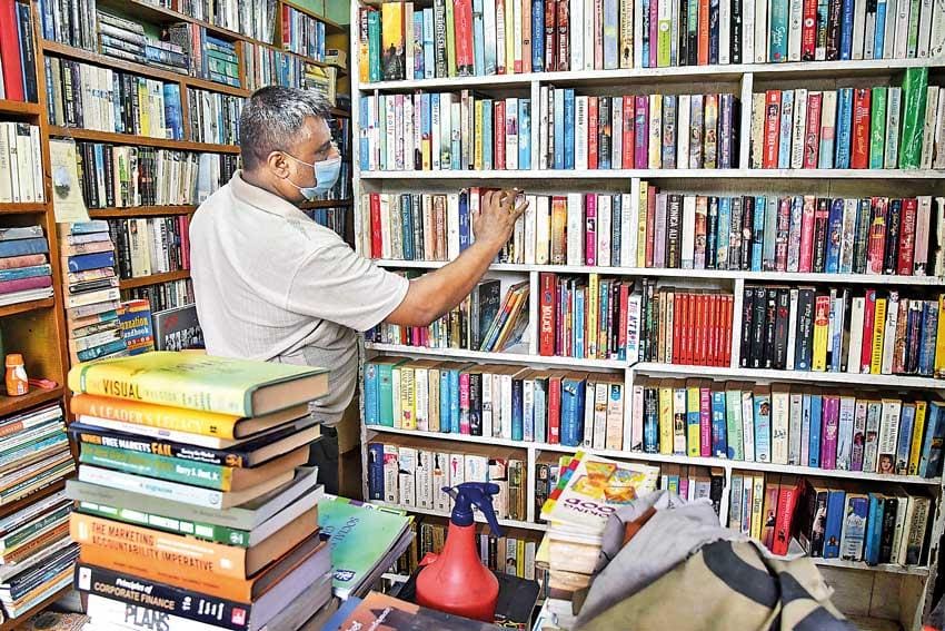 பொலிஸ்மா அதிபரால்