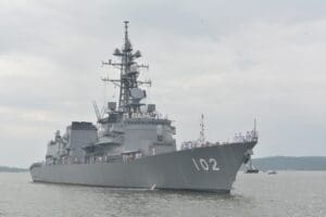 இலங்கை கடற்பரப்பில் போர்க் கப்பல்கள்! 5 3hhh