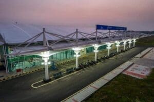 குஷி நகரில் தரையிறங்கியது முதல் இலங்கை விமானம்! 4 kushi02