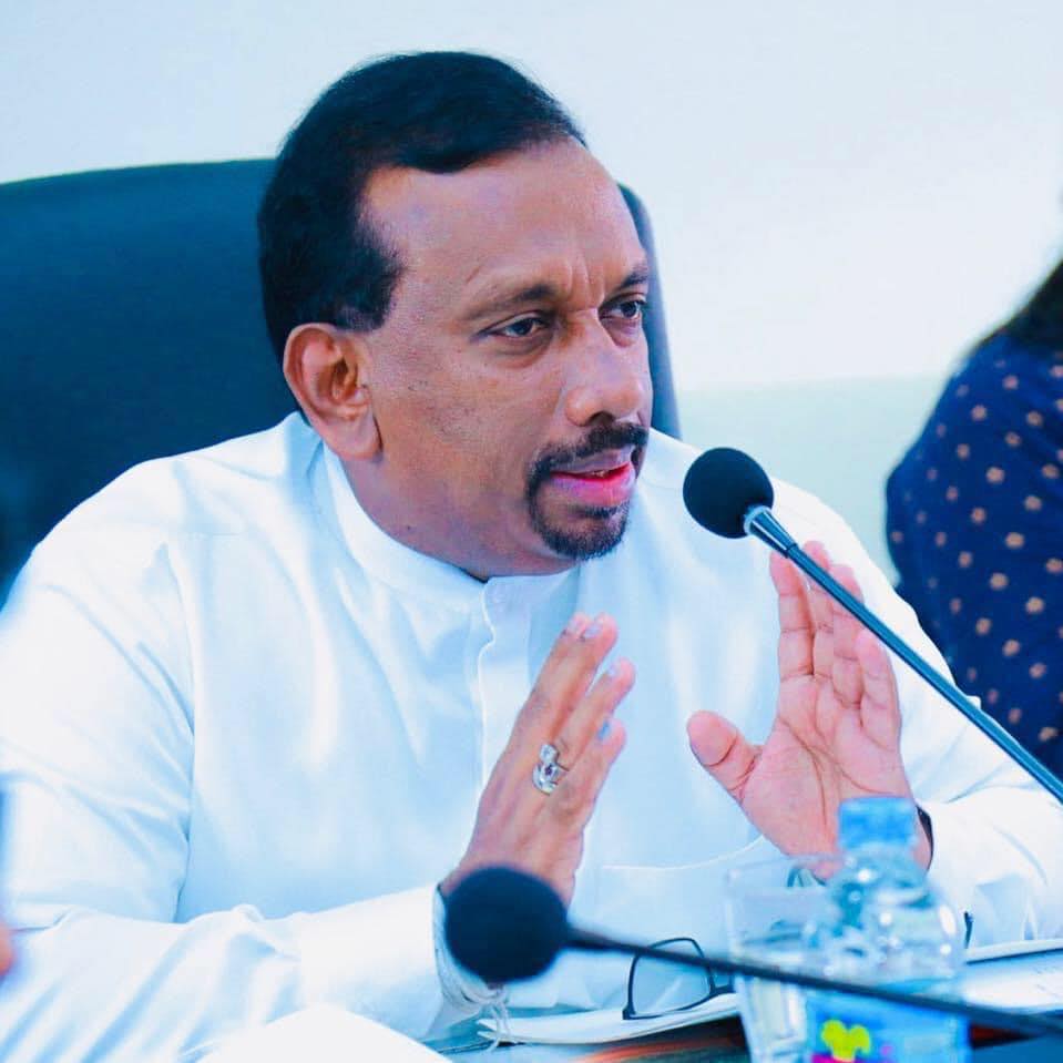 மஹிந்தானந்த அளுத்கமகே dd