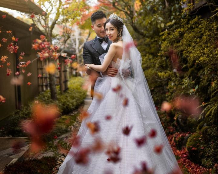 1 bride and groom portrait fall leaves worlds best wedding photos cm leung china wedding photographers 083 0