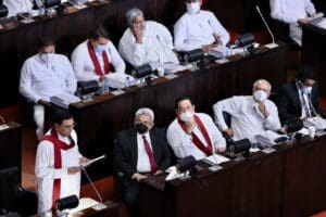 எதிர்பார்ப்பை தவிடுபொடியாக்கிய ராஜபக்சக்களின் வரவு - செலவுத் திட்டம்!! 5 BUDGET