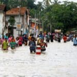 Flood afgected people move 768x432 1