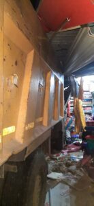 ஆடையகத்தில் புகுந்த டிப்பர் வாகனம் (படங்கள்) 5 Kili accident 02