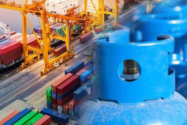 1635858740 Ships carrying LP gas already docked at Colombo Port L