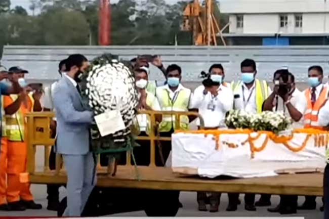 1638850310 1638844922 priyantha d L