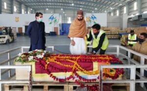 படுகொலை செய்யப்பட்ட பிரியந்தவின் உடல் கட்டுநாயக்கவை வந்தடைந்தது! 3 Priyantha