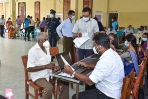 பல்கலைப் பணியாளர்களுக்கான 03வது தடுப்பூசி ஏற்றல்! 5 Vaccine 1