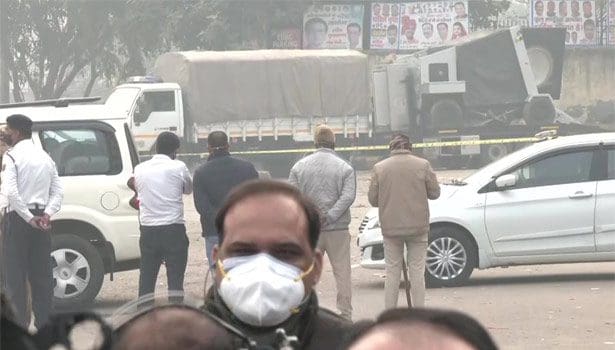 202201141538156246 Tamil News Bag with IEDlike object was found at Ghazipur flower market SECVPF