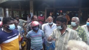 புதிய வியாபாரிகளுக்கு இடம் ஒதுக்கீட்டை ஏற்க முடியாது: கொதித்துப்போன வியாபாரிகள் 8 Sankanai 02