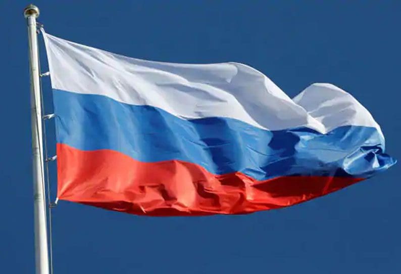 உலக நாடுகளுக்கு ரஷ்யா கடும் எச்சரிக்கை! 1 ரஷ்யா கொடி