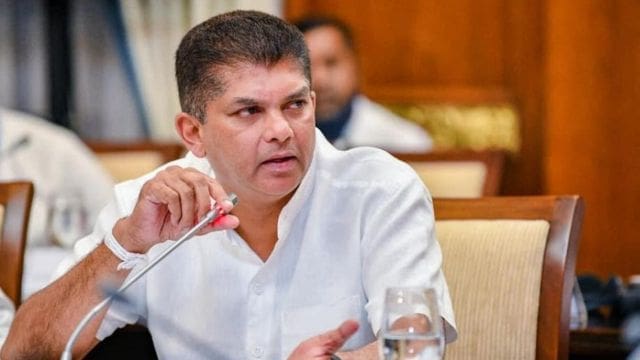 லொஹானுக்குப் புதிய அமைச்சுப் பதவி! 1 லொஹான் ரத்வத்த