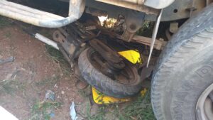 பட்டா வாகனம் - மோட்டார் சைக்கிள் விபத்து! 15 20220329 164800