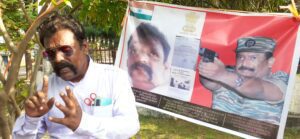 பிரபாகரனை பயங்கரவாதியாக்கியது யார்? - யாழில் தென்னிலங்கை நபர் கவனயீர்ப்பு போராட்டம் 3 VideoCapture 20220331 093359