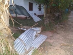 மீண்டும் தாக்கப்பட்ட வலிதென்மேற்கு பிரதேச சபை உறுப்பினர் வீடு!! 6 WhatsApp Image 2022 03 06 at 6.49.43 PM 1