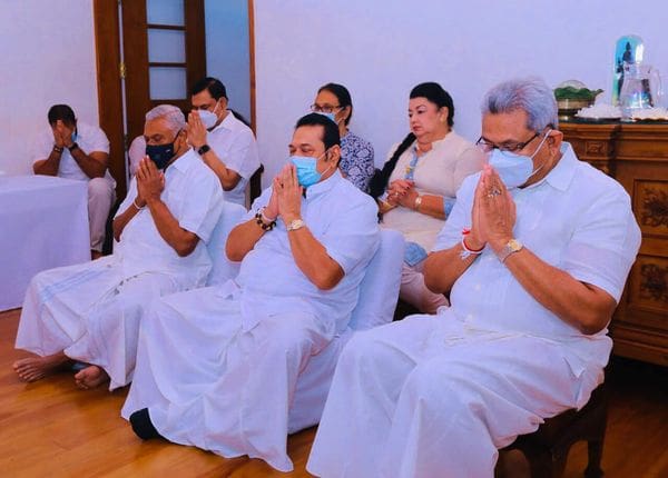 ராஜபக்ச குடும்பத்தினர்