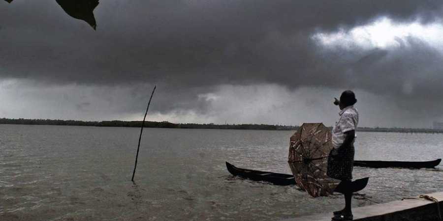 வடக்கு, கிழக்கு மீனவர்களுக்கு எச்சரிக்கை! 1 வடக்கு கிழக்கு மீனவர்கள்