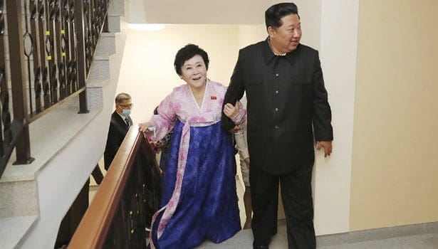 202204161847051022 Tamil News Tamil News Kim Jong Un Gifts Luxury Apartment To North SECVPF
