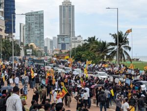 ஜனாதிபதி செயலகம் போராட்டக்காரர்களால் முற்றுகை! 3 277564580 10165949835990368 2829997402908559302 n