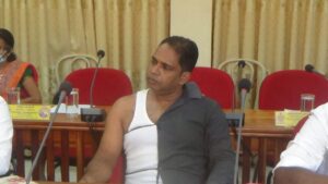 மானிப்பாய் பிரதேச சபையில் கோட்டாவின் உருவப் பொம்மை எரிப்பு! 7 IMG 20220422 WA0090