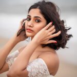 திரைப்பட பட பாணியில் சேர்ந்த காதல்!! கவின் திருமணத்திற்கு லாஸ்லியா கொடுத்த ரியாக்ஷன்