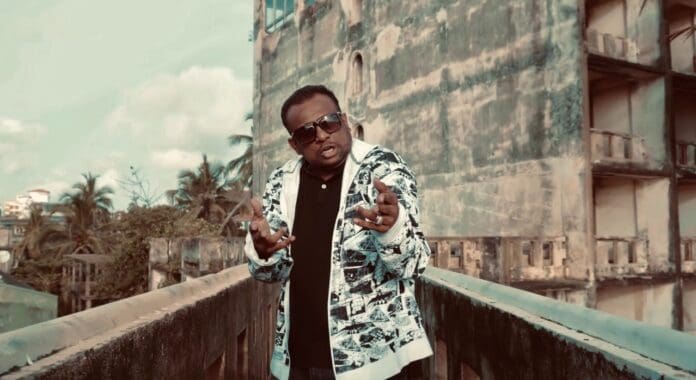 சொல்லிசைப் பாடகர்