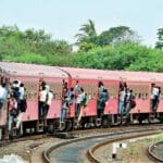 ரயில்வே ஊழியர்கள்