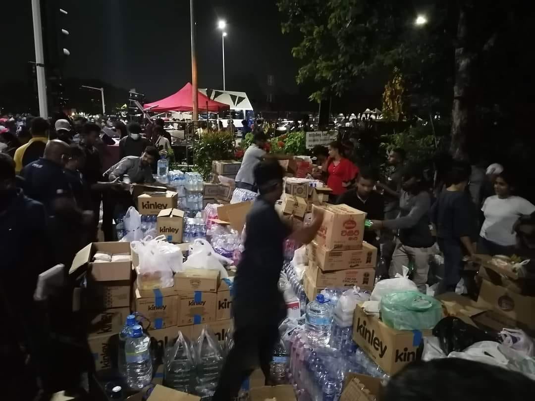 நாடாளுமன்ற வளாகத்தில் 'ஹொரு கோ கம' உதயம்! 7 2 2