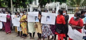 ஆயிஷாவின் மரணத்திற்கு நீதி கோரி யாழில் கவனயீர்ப்பு போராட்டம்! 5 20220531 103020