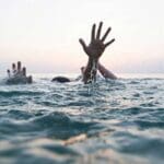 குளத்தில் மூழ்கி 1