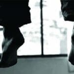 தூக்கில் தொங்கியவாறு சடலமாக மீட்பு 1