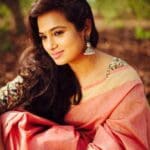 Ramya Pandiyan age height body spouse affairs salary family photos wiki biography Caste Religion.