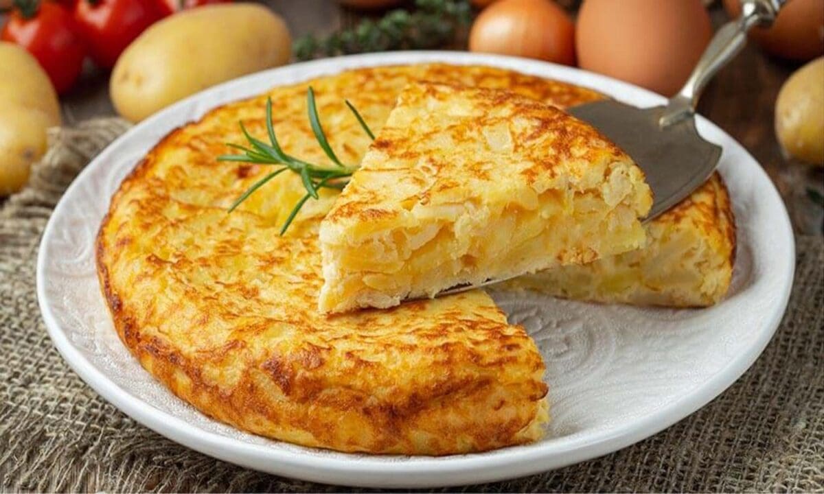 1739366 potato omelet