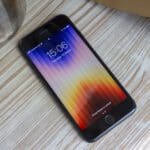 160376 phones review apple iphone se 2022 review product shots image25 w8dhxvi3zs