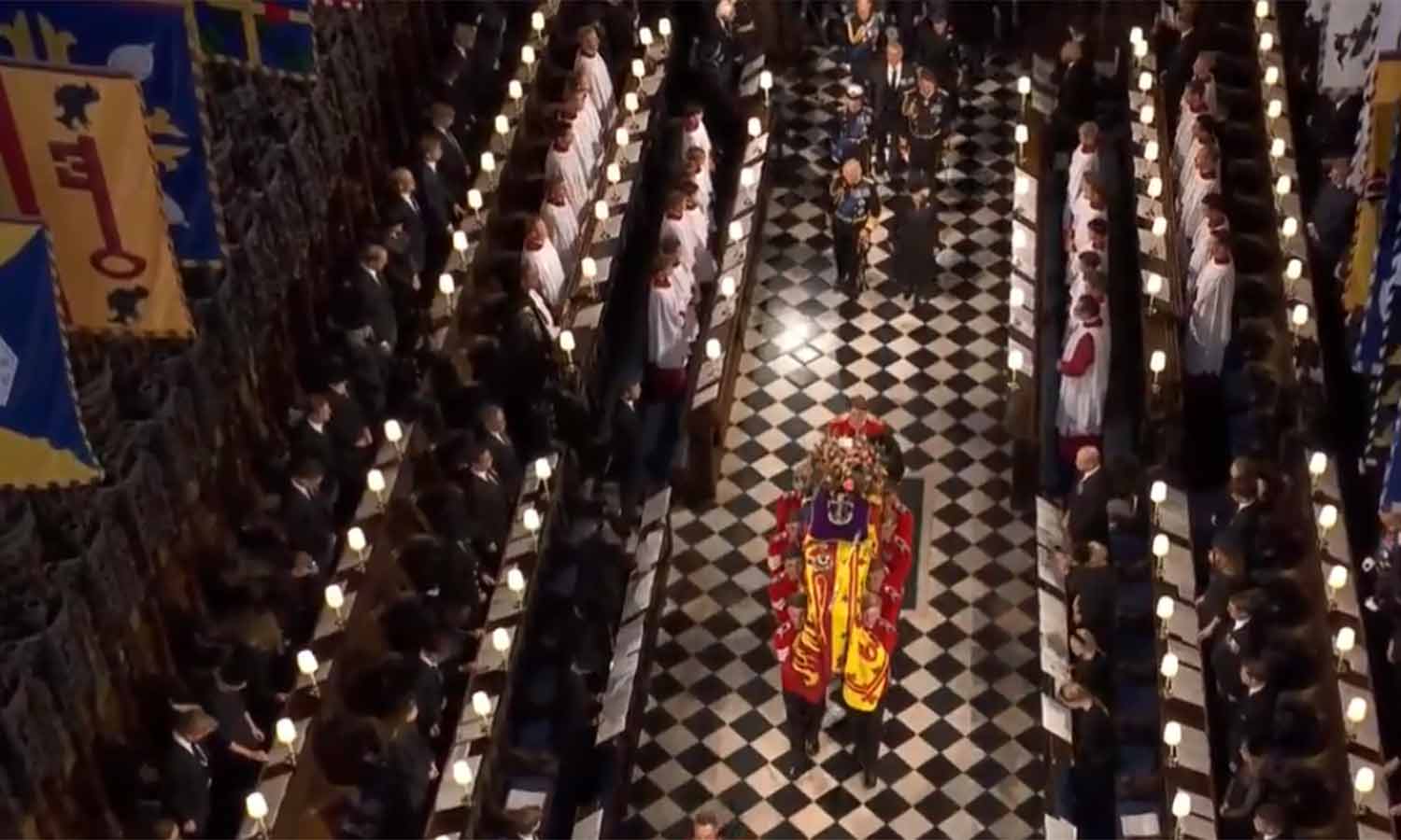 1764362 elizabeth ii coffin7