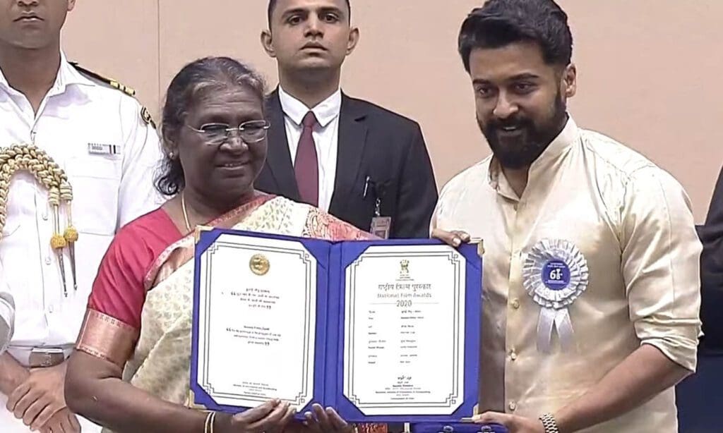 தேசிய விருது பெற்ற சூர்யா - ஜோதிகா! வைரலாகும் புகைப்படம் 4 1770234 3