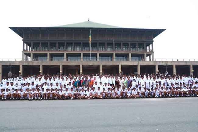 1669964179 parliment 2