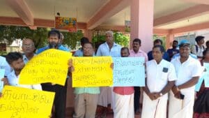 அரசுக்கு எதிராக யாழில் மாபெரும் கண்டனப் போராட்டம்!! 11 20230401 102117