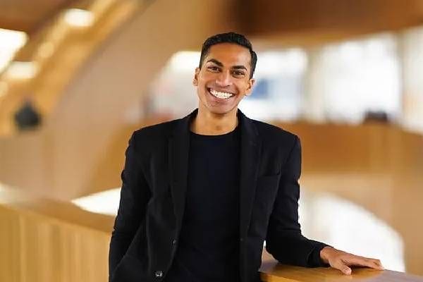 C8ZJcYb6B5bEPUF4L1de 1