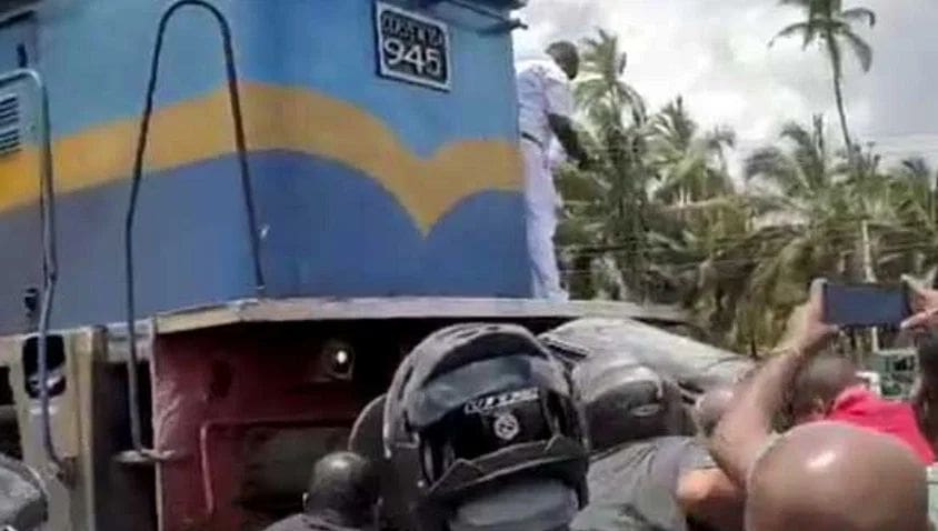 jrkb8UFk2gsex3mmuQTz 1