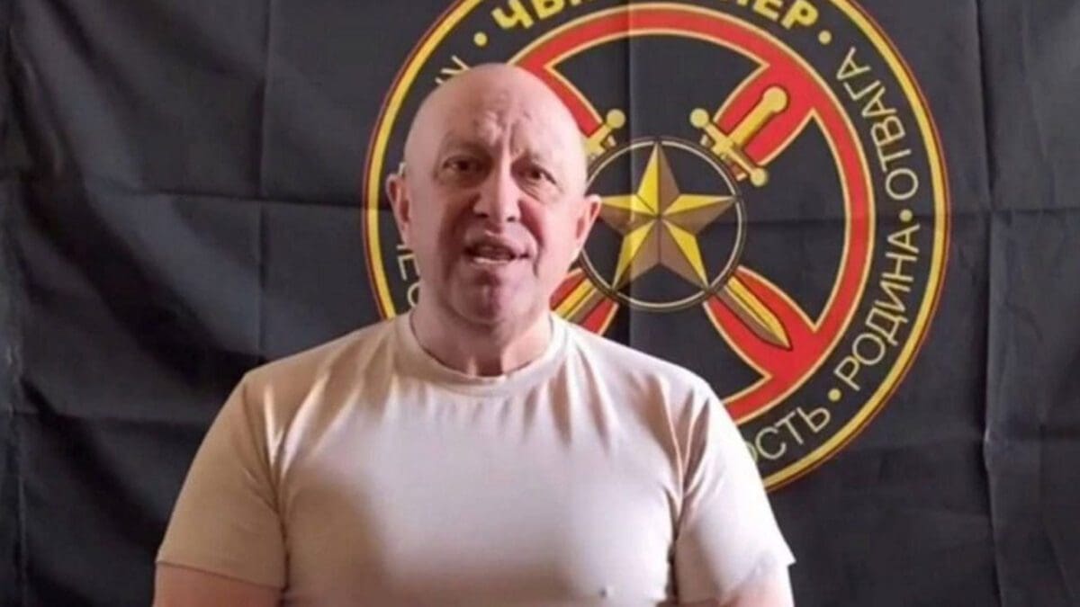 ஜன்னல் இல்லாத அறையில் பதுங்கிய வாக்னர் கூலிப்படை தலைவன்