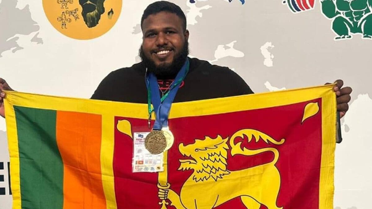 பெருமை சேர்த்த யாழ். மைந்தன்