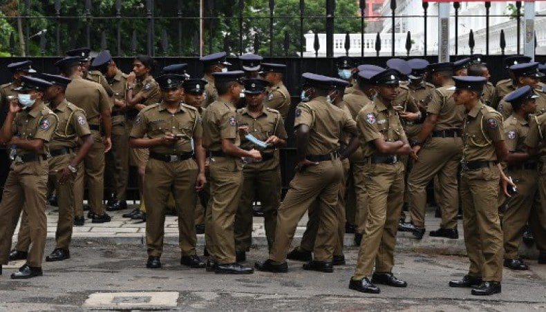 கலகம் விளைவித்த பெண் பொலிஸ் உத்தியோகத்தர் கைது