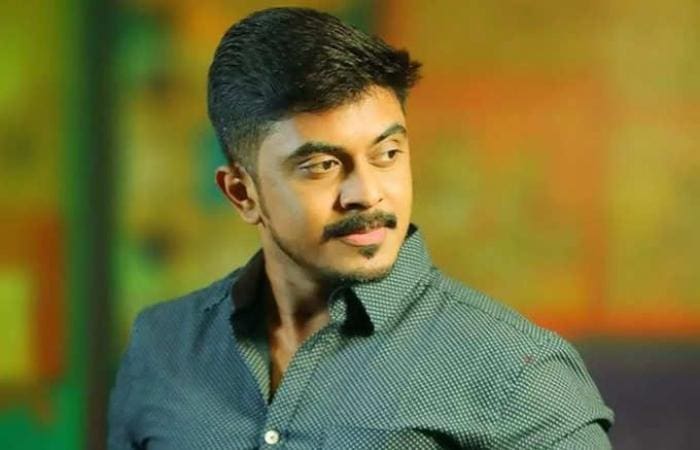 பிக் பாஸ் டைட்டில் வின்னர் அசீம் செய்த நெகிழ்ச்சியான செயல்!